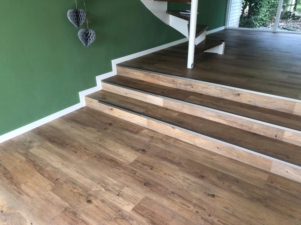 Gelasta Vinyl Zeil Visgraat Houtstructuur 3556 Royale 2.8mm, 4m breed, per